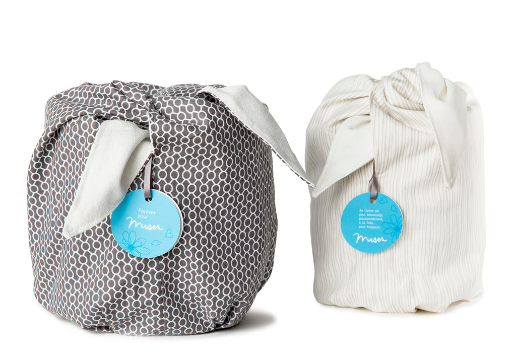 Picture of the Furoshiki Japanese style bag delivered with each Muses Design cremation urns.
